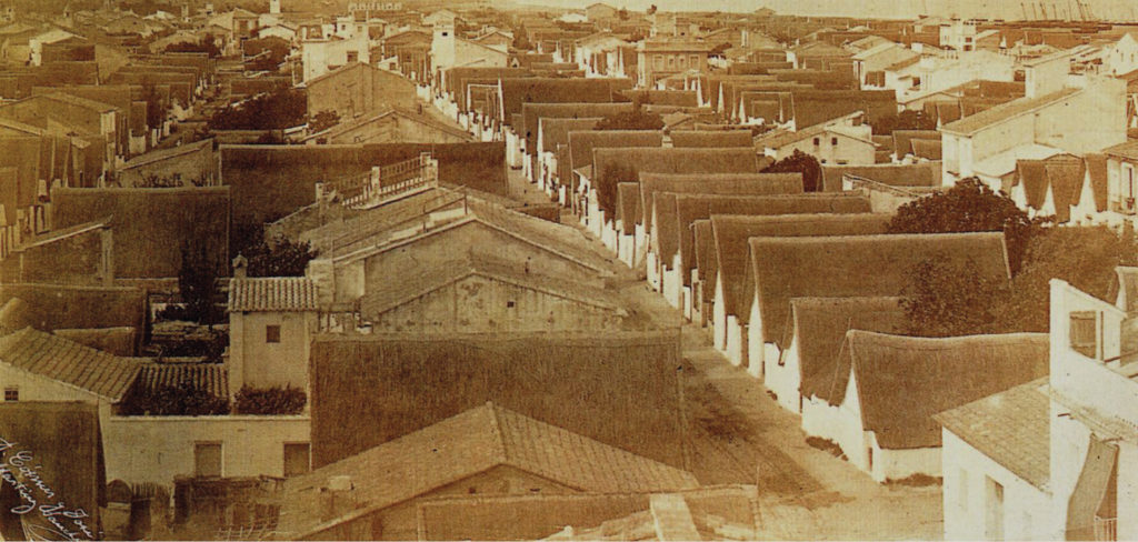  Foto tomada en 1858, junto a la plaza del Carmen y la calle del Ángel en el Canyamelar.